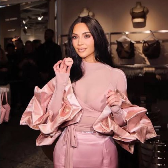 SKIMS Tops - 🔥NWT SKIMS x NIKE Weightless Layers Mock Neck Long Sleeve HIMALAYAN (TOP ONLY)